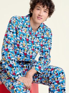 Disney Mickey Mouse & Minnie Mouse Parade Balloon Flannel Pajamas Set XL